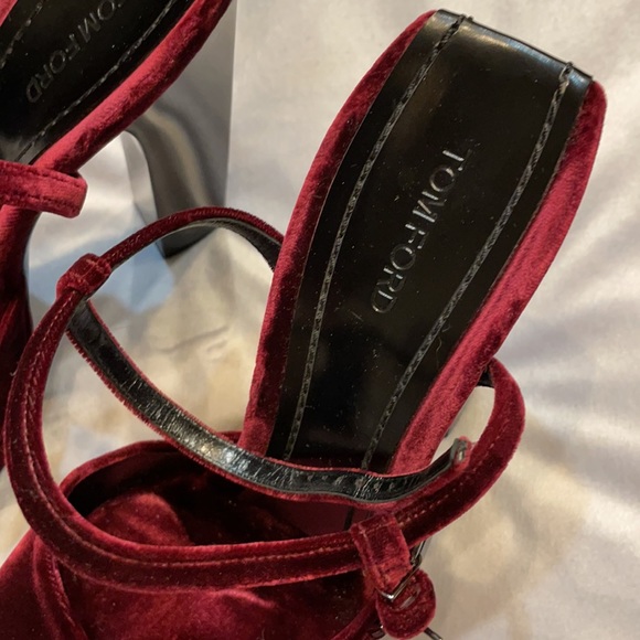Velvet Tom Ford high heels - Picture 3 of 6